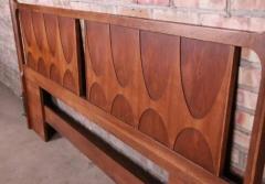  Broyhill Brasilia Lightly Restored Broyhill Brasilia Walnut King Size Sculpted Headboard 1970s - 3208684