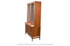  Broyhill Brasilia Mid Century Walnut Buffet China Cabinet Broyhill Brasilia - 3615944