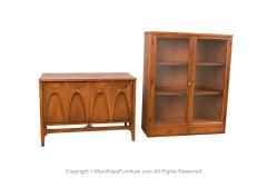  Broyhill Brasilia Mid Century Walnut Buffet China Cabinet Broyhill Brasilia - 3615945