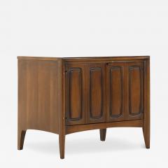  Broyhill Furniture Broyhill Emphasis Mid Century Walnut Nightstand - 3690468