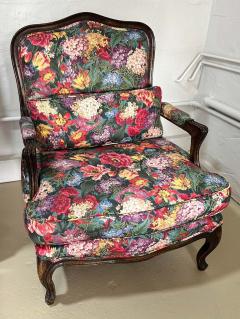  Brunschwig Fils 19th C Style French Provincial Down Filled Brunschwig Fils Chintz Chair - 2916164