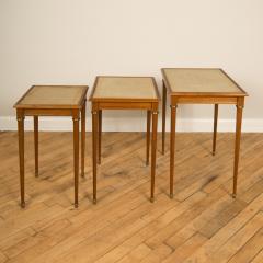  COMTE A nest of three mahogany tables attributed to Comte Circa 1940 - 2107592