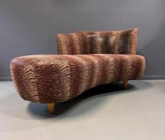  Carter Furniture Curvaceous Chaise Sofa in the Style of Weiman in a Faux Snakeskin Midcentury - 3126516