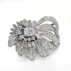  Cartier PLATINUM FOLIATE DESIGN WITH CENTER CUSHION CUT DIAMOND 1 35 E VS2 GIA BROOCH - 1704848