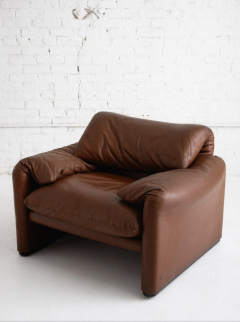  Cassina Maralunga Lounge Chair by Vico Magistretti for Cassina - 4560476