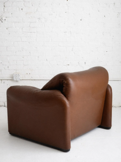  Cassina Maralunga Lounge Chair by Vico Magistretti for Cassina - 4560480
