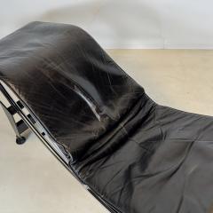  Cassina Original LC4 Lounge Chair by Le Corbusier and Charlotte Perriand for Cassina - 4498353