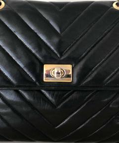  Chanel Pocketbook Fine Quilted Black Leather with Extra Long Chain Classic Chic - 1571737