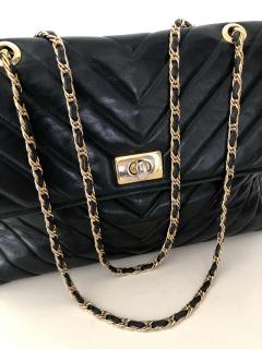  Chanel Pocketbook Fine Quilted Black Leather with Extra Long Chain Classic Chic - 1571742