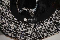  Chanel Vintage Chanel boucle tweed brimmed hat - 4646784
