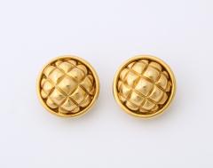  Chaumet Chaumet 18 K Quilted Clip Earrings - 2903798