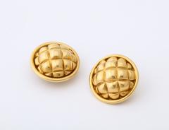  Chaumet Chaumet 18 K Quilted Clip Earrings - 2903808