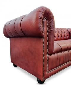  Chesterfield English Chesterfield Cardovian Oxblood Tufted Leather Sofa - 2937232