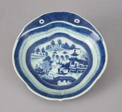  Chinese Export Porcelain Shrimp Dish - 790076