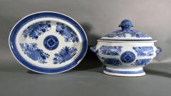  Chinese Porcelain 18th Century Chinese Export Porcelain Blue Fitzhugh Soup Tureen Cover Stand - 1614194