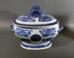  Chinese Porcelain 18th Century Chinese Export Porcelain Blue Fitzhugh Soup Tureen Cover Stand - 1614196