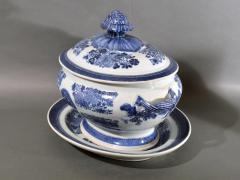  Chinese Porcelain 18th Century Chinese Export Porcelain Blue Fitzhugh Soup Tureen Cover Stand - 1614197