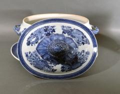  Chinese Porcelain 18th Century Chinese Export Porcelain Blue Fitzhugh Soup Tureen Cover Stand - 1614200