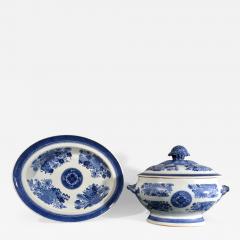  Chinese Porcelain 18th Century Chinese Export Porcelain Blue Fitzhugh Soup Tureen Cover Stand - 1618365