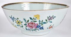 Chinese Porcelain Chinese Export Armorial Bowl Munro and Poyntz circa 1765 - 4579819
