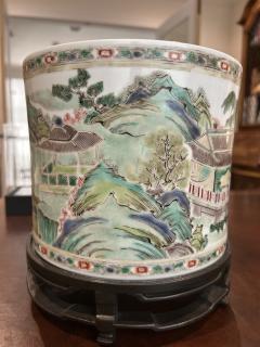  Chinese Porcelain Chinese Family Verte Porcelain Brushpot Qing Dynasty  - 4346127
