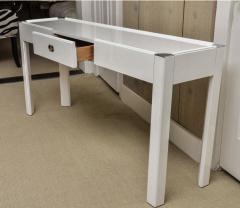  Drexel Drexel Heritage Furniture MODERN WHITE LACQUERED CONSOLE WITH CHROME CORNERS AND DRAWER BY DREXEL - 3949030