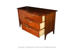  Drexel Drexel Heritage Furniture Mid Century Walnut Drexel Dresser - 2981330