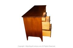  Drexel Drexel Heritage Furniture Mid Century Walnut Drexel Dresser - 2981335