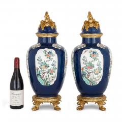  Edme Samson et Cie Pair of large French Samson porcelain and gilt bronze Chinoiserie vases - 3392450
