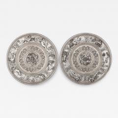  Elkington Co Elkington Co pair of silver plated chargers of The Seasons - 3076536