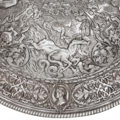  Elkington Co Large silver plated charger with mythological and battle scenes - 3141465