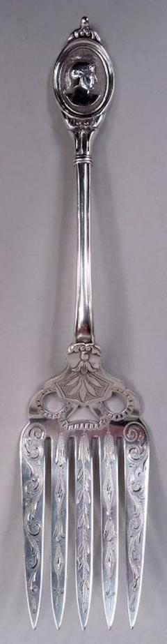  Farrington Hunnewell Farrington Hunnewell Medallion Boston Coin Silver Fish Serving Pair - 4337657