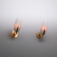  Fontana Arte FontanaArte Pair of 1950s Italian Brass Sconces with Almond Shaped Opaline Glass Shades - 4398186