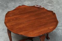  Frederick Parker Sons Frederick Parker Sons Scalloped Side Table in Solid Oak England Early 20th C - 4468853