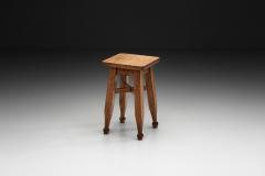  Gaskell Chambers Square Oak Stool by Gaskell Chambers England First half of the 20th Century - 4753536