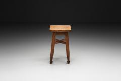  Gaskell Chambers Square Oak Stool by Gaskell Chambers England First half of the 20th Century - 4753592