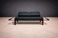  Gelli Ind stria de M veis Loveseat with Extendable side tables in Hardwood Leather Gelli - 4542555