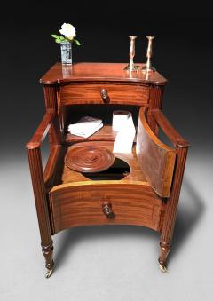  Gillows of Lancaster London Regency Period Mahogany and ebony line inlaid concave fronted commode - 4478172