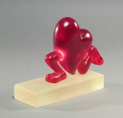  Glenn Green Galleries Running Heart red resin  - 1843937