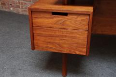  Glenn of California Mid Century Floating Top Walnut Desk by Milo Baughman for Glenn of California - 4452943