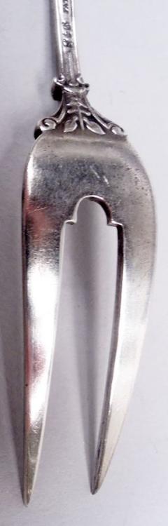  Gorham Manufacturing Co Gorham Sterling Silver Strawberry Forks in Aesthetic Palm Pattern - 4341155