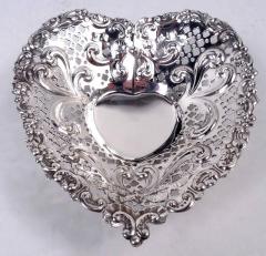  Gorham Manufacturing Co Gorham Victorian Rococo Lovey Dovey Romantic Heart Dish - 4253127