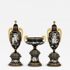  Gr flich Schaffgotsch sche Josephinenh tte A three piece Bohemian enamelled black glass vase garniture set - 2700920