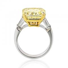  Graff GRAFF 13 CARAT RADIANT CUT DIAMOND FANCY YELLOW GIA TAPERED BAGUETTES RING - 1886394