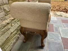  Henredon Furniture Handsome Henredon Louis XV style Upholstered Walnut Bench Mid Century - 4429205