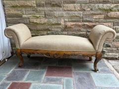  Henredon Furniture Handsome Henredon Louis XV style Upholstered Walnut Bench Mid Century - 4429270