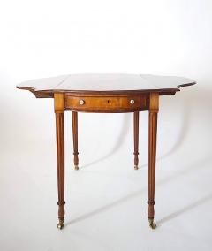  Henry Hill of Marlborough George III Serpentine Pembroke Table Henry Hill of Marlborough circa 1775 - 4597504