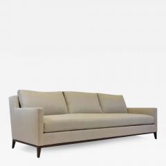  Iconic Design Gallery Le Jeune Upholstery Logan Sofa Showroom Model - 3527519