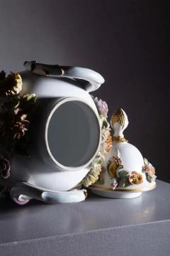  Italian school XX ct Capodimonte Porcelain Vase with Lid from the 20th Century - 3690967
