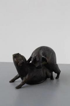  Italian school XX ct Italian Bronze sculpture Two Pigs bronze artist 20th century - 3685803